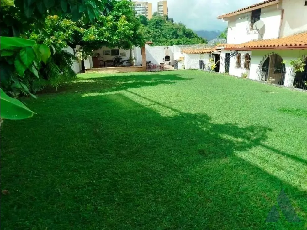 Vendo casa en calle cerrada 400m2 Macaracuay 2214 - 11