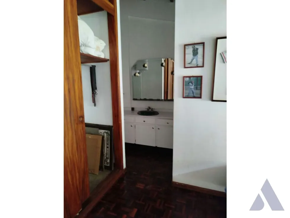 Vendo casa en calle cerrada 400m2 Macaracuay 2214 - 23