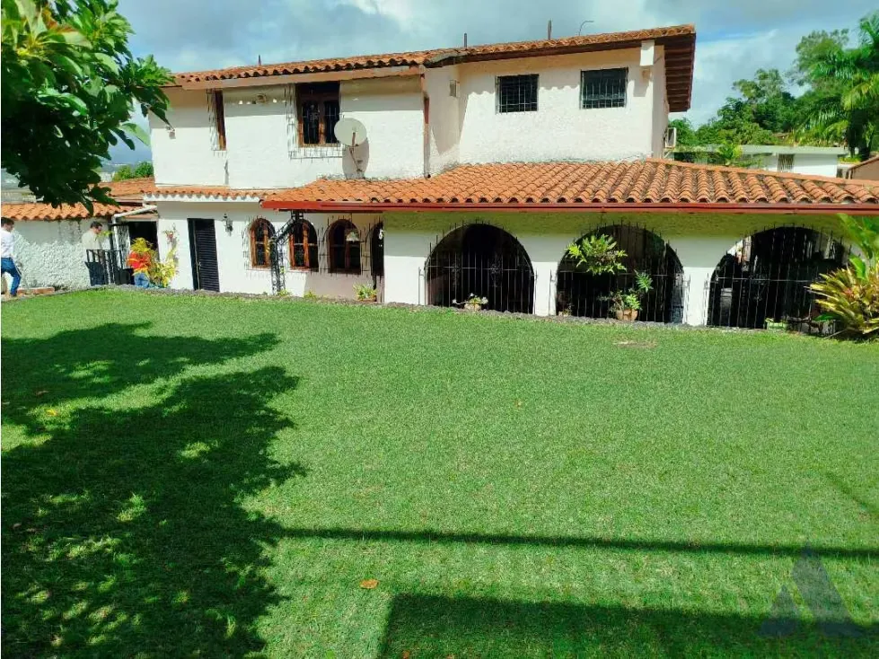 Vendo casa en calle cerrada 400m2 Macaracuay 2214 - 9