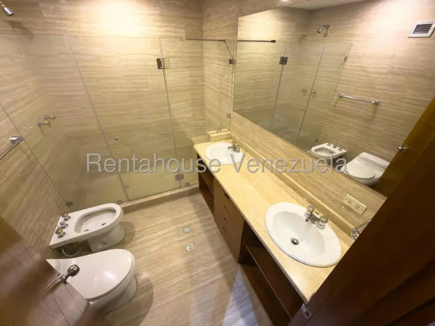 Apartamento (1 Nivel) en Alquiler en La Castellana, Distrito Metropolitano - 14