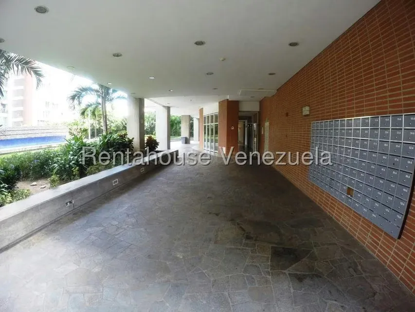 Apartamento (1 Nivel) en Alquiler en San Bernardino, Distrito Metropolitano - 3