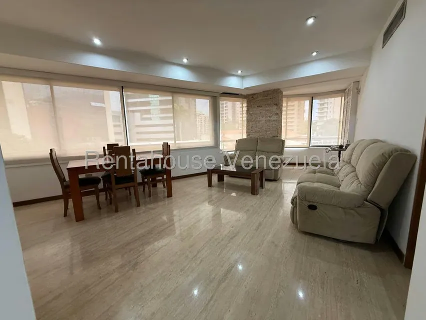 Apartamento (1 Nivel) en Alquiler en Campo Alegre, Distrito Metropolitano - 4