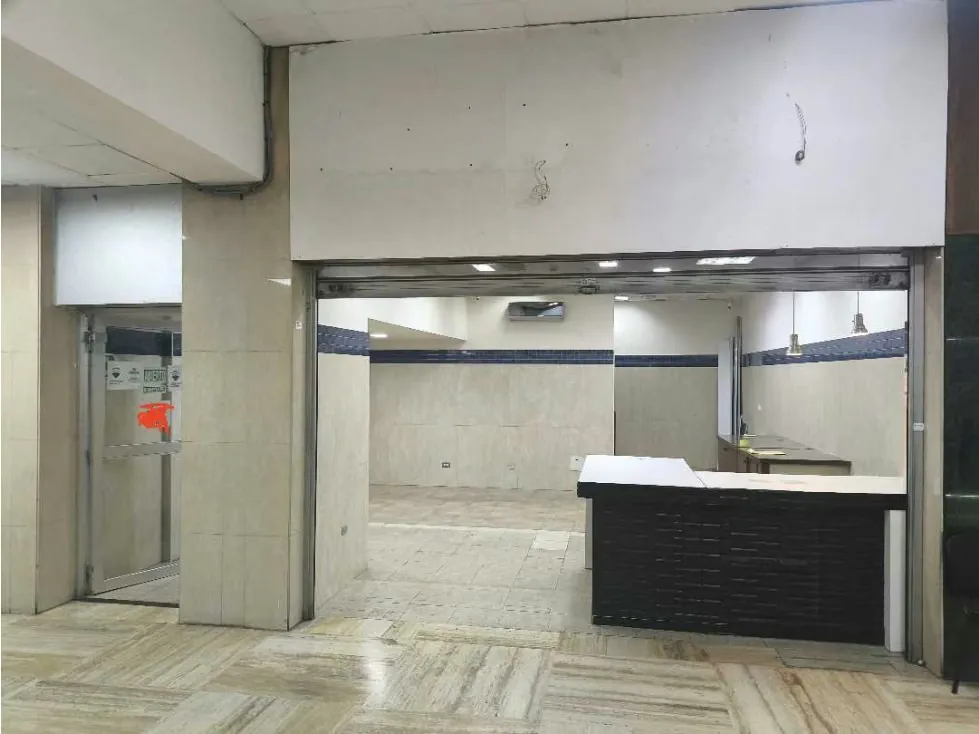 C. C. Concresa ALQUILO local 55m2 + 20m2 Mezz (mogo)