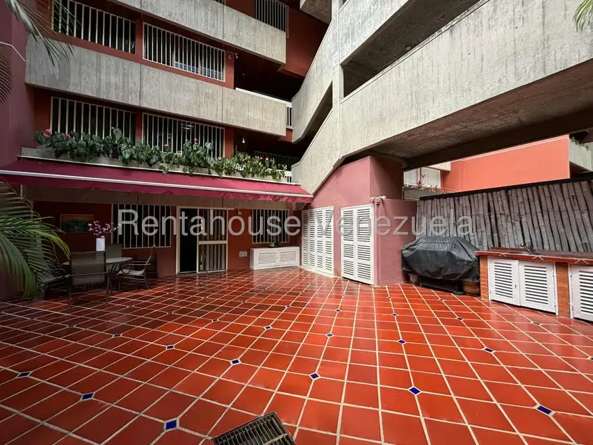 Apartamento (Duplex) en Venta en Los Naranjos del Cafetal, Distrito Metropolitano - 27