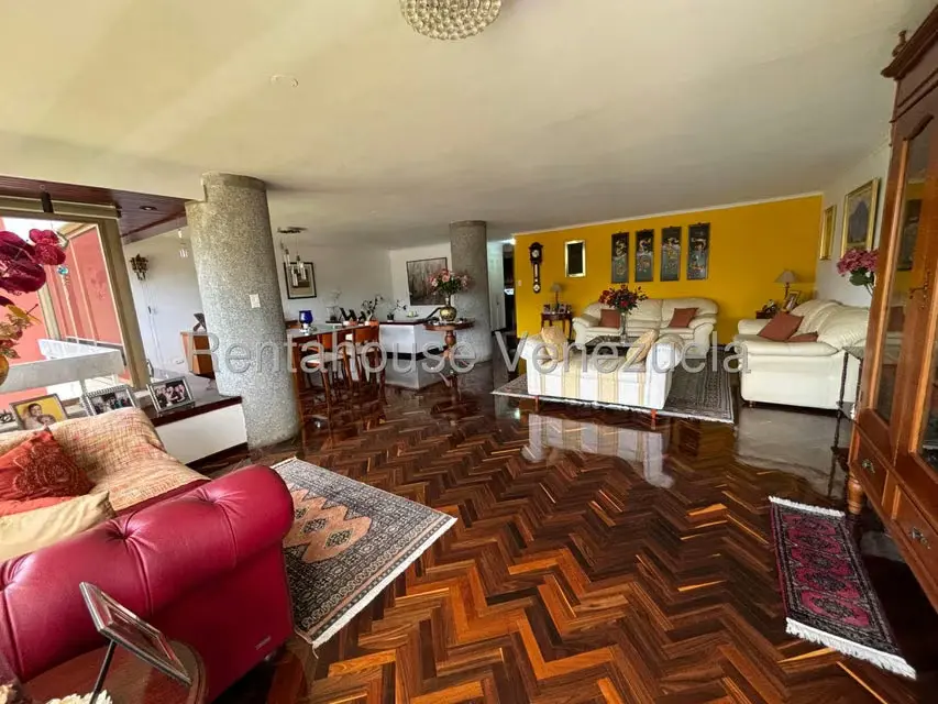 Apartamento (Duplex) en Venta en Los Naranjos del Cafetal, Distrito Metropolitano - 4