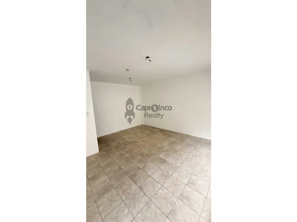 Espacio Estratégico y Rentable: Local de 25 m² en Venta TCL L 10264052 - 2