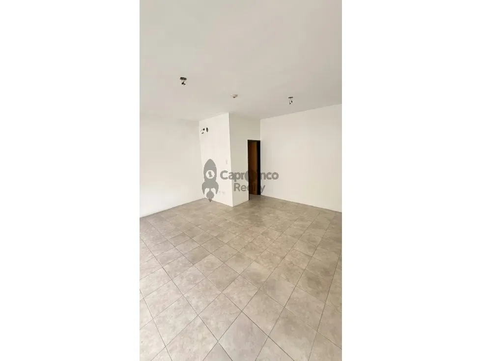 Espacio Estratégico y Rentable: Local de 25 m² en Venta TCL L 10264052 - 4