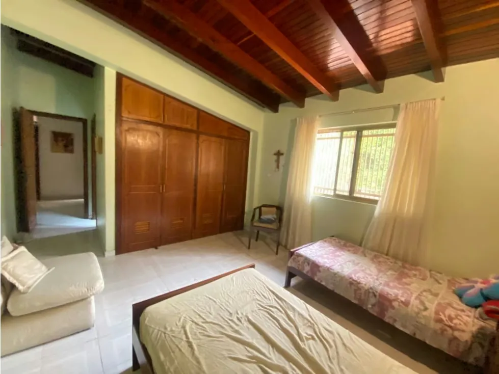 Linda Casa En Venta En Colinas de Tamanaco 630m2. 3H+S.4B.6E - 12