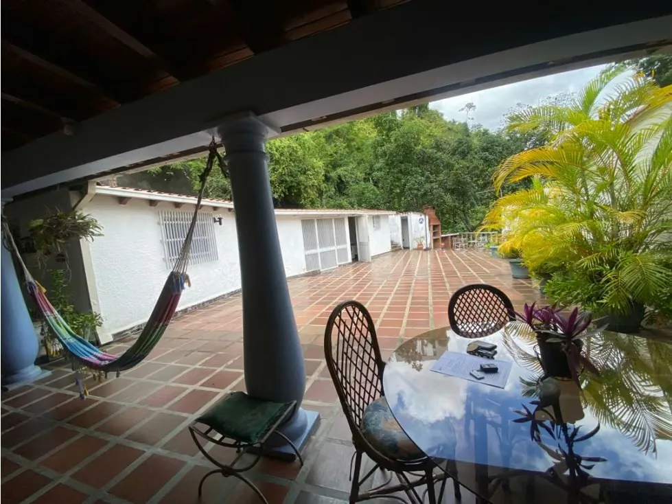 Linda Casa En Venta En Colinas de Tamanaco 630m2. 3H+S.4B.6E - 21
