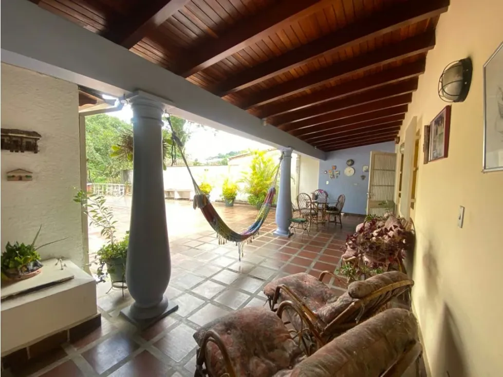 Linda Casa En Venta En Colinas de Tamanaco 630m2. 3H+S.4B.6E - 22
