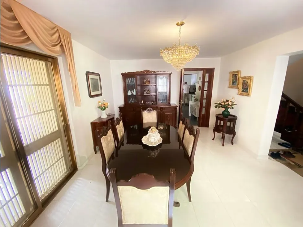 Linda Casa En Venta En Colinas de Tamanaco 630m2. 3H+S.4B.6E - 5
