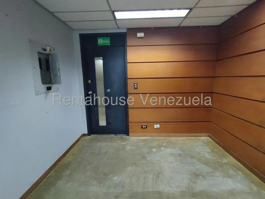 Oficina en Alquiler en Plaza Venezuela, Distrito Metropolitano - 15