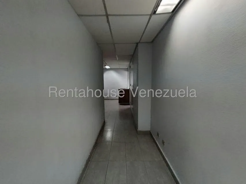 Oficina en Alquiler en Plaza Venezuela, Distrito Metropolitano - 20