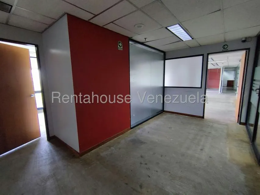 Oficina en Alquiler en Plaza Venezuela, Distrito Metropolitano - 6