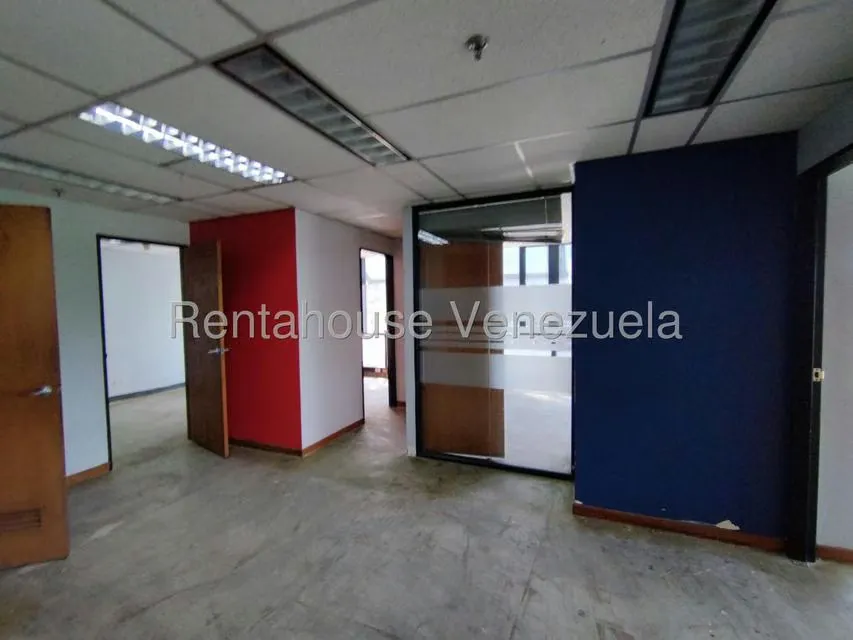 Oficina en Alquiler en Plaza Venezuela, Distrito Metropolitano - 8