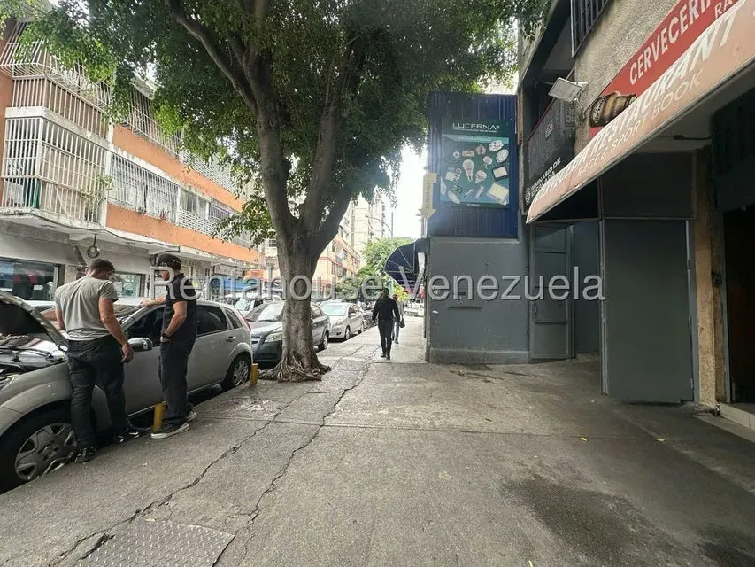 Local Comercial en Alquiler en Chacao, Distrito Metropolitano - 23