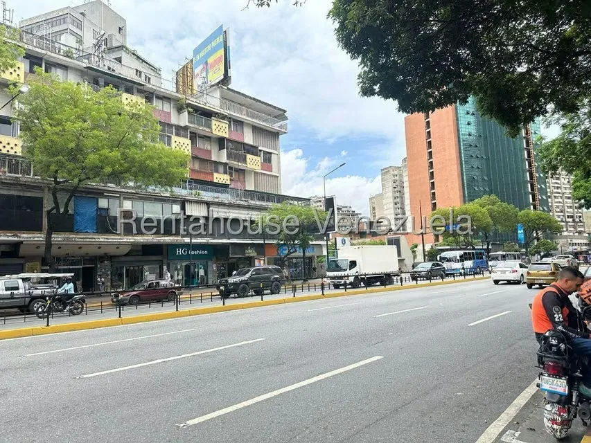 Local Comercial en Alquiler en Chacao, Distrito Metropolitano - 4