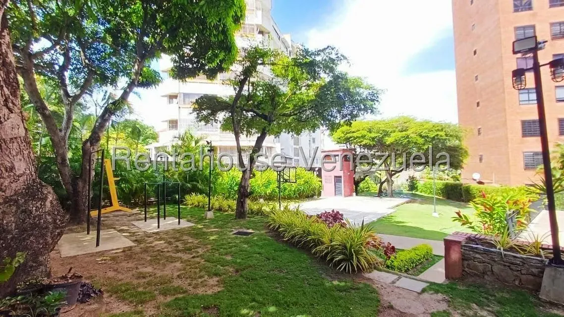 Apartamento (1 Nivel) en Venta en La Florida, Distrito Metropolitano - 28