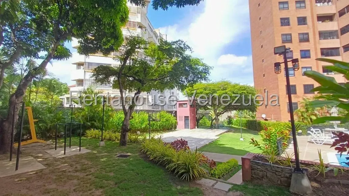 Apartamento (1 Nivel) en Venta en La Florida, Distrito Metropolitano - 29