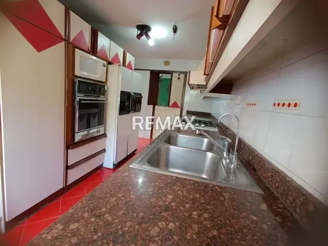 Venta Apartamento Urbanización Miranda 150 Mts - 16