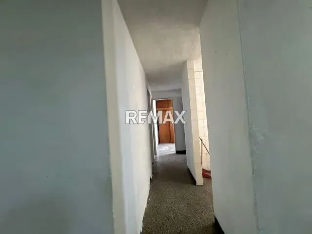 Apartamento en Venta 3er Piso, Urb Jorge Hernandez, Banco Obrero, Municipio Carirubana, Estado Falcon - 11