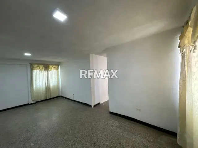 Apartamento en Venta 3er Piso, Urb Jorge Hernandez, Banco Obrero, Municipio Carirubana, Estado Falcon - 10