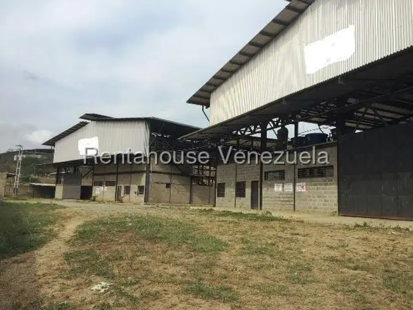 Comercial (Galpon - Deposito) en Venta en Rio Tuy, Miranda