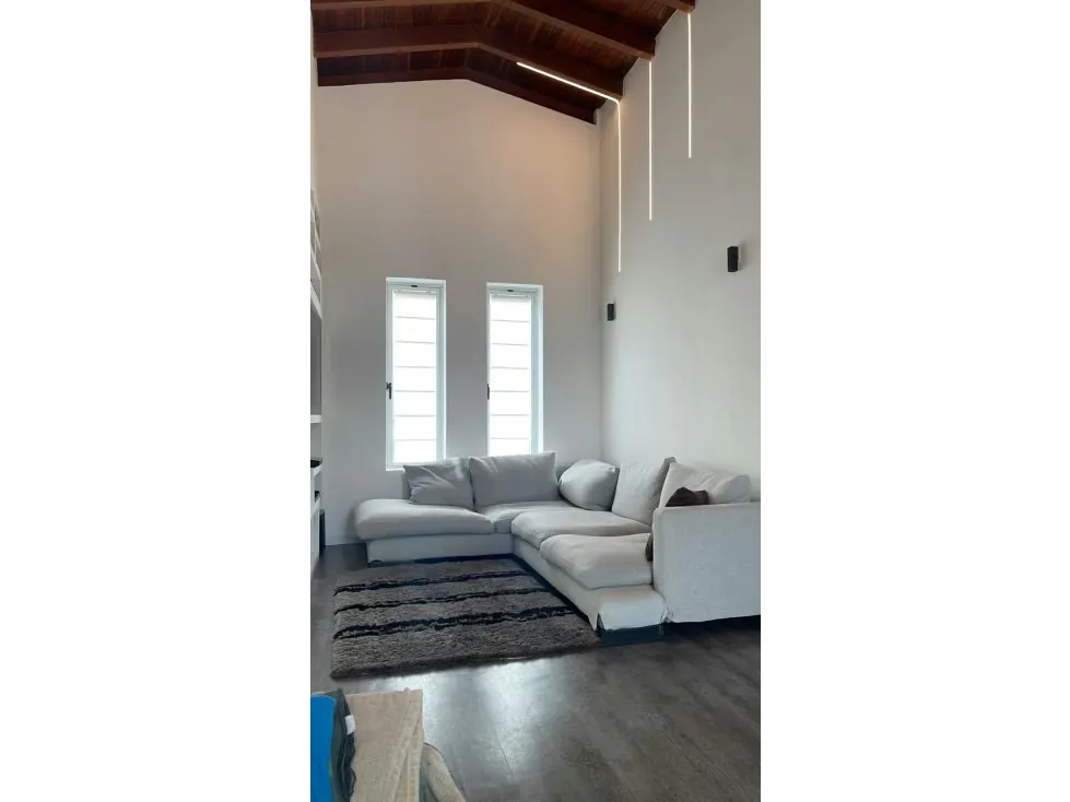 CASA EN VENTA EN LOS NARANJOS 500m2 7h+s/6b+s/3p - 7