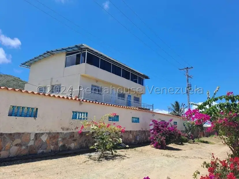 Casa (Multipes Niveles) en Venta en La Mira, Nueva Esparta