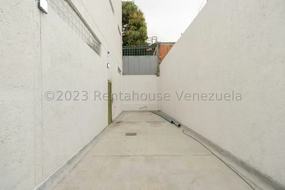 Local Comercial en Venta en La Florida, Distrito Metropolitano - 41