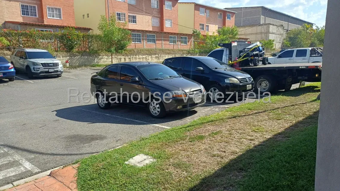 Apartamento (1 Nivel) en Venta en Alto Grande, Miranda - 31