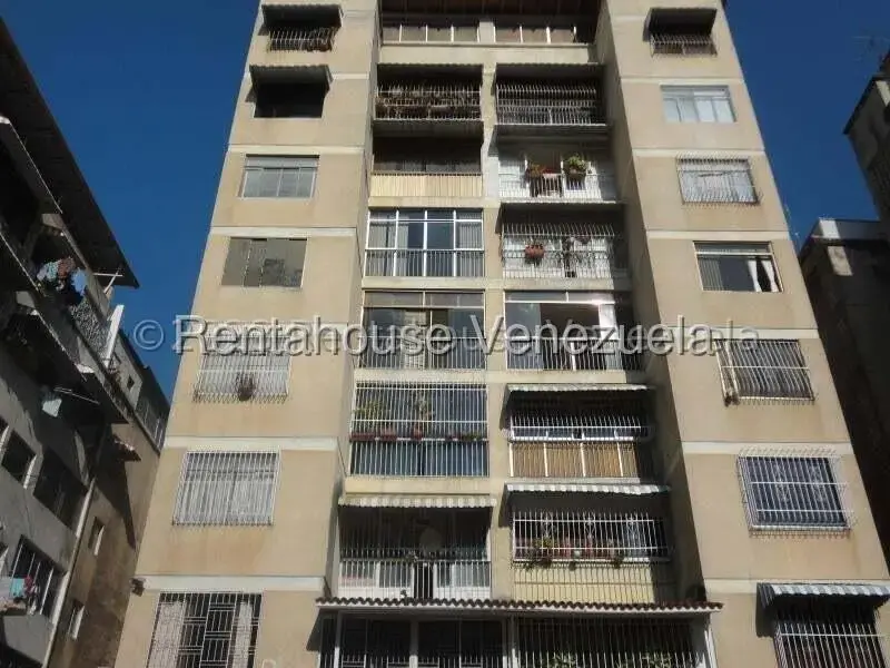 Apartamento (1 Nivel) en Venta en Colinas de Bello Monte, Distrito Metropolitano - 17