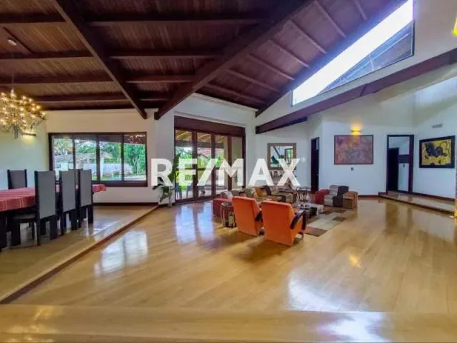 Espectacular casa con piscina en El Solar, Guataparo, Valencia. en venta - 3