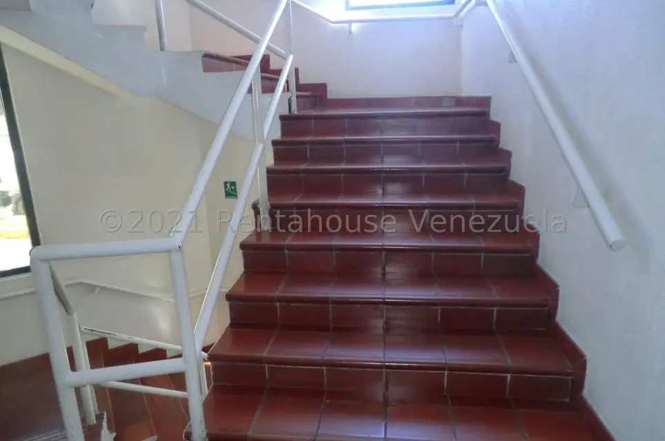 Comercial (Edificio) en Venta en Guatire, Miranda - 12