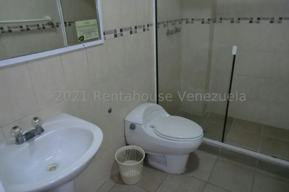 Comercial (Edificio) en Venta en Guatire, Miranda - 14