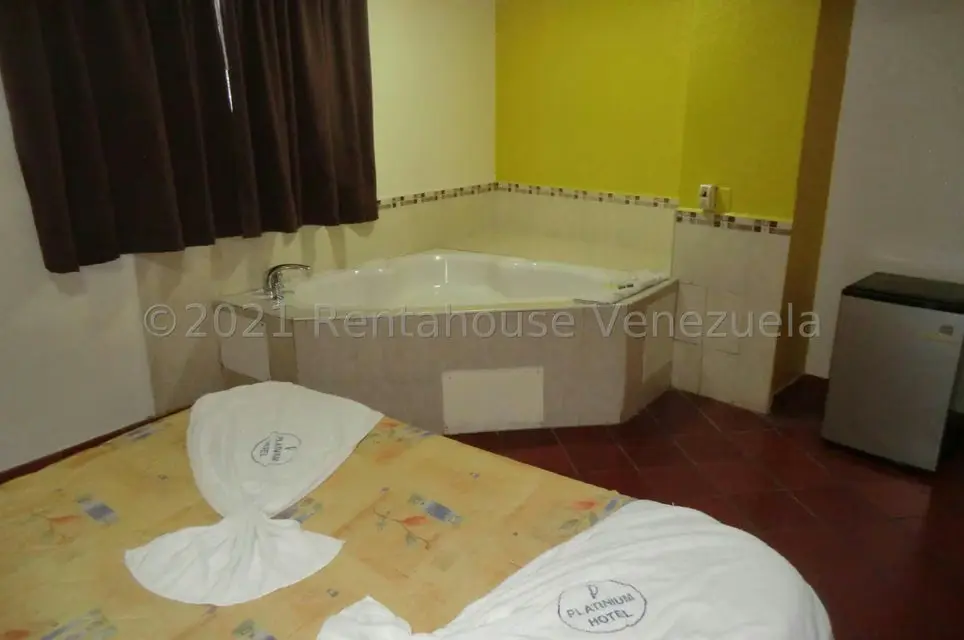 Comercial (Edificio) en Venta en Guatire, Miranda - 20