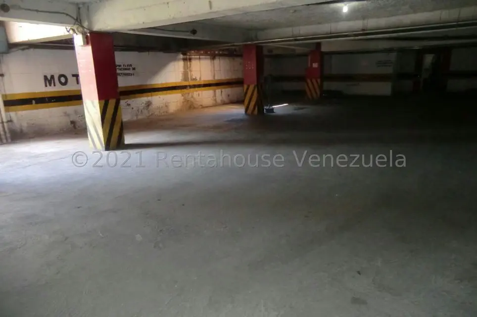 Comercial (Edificio) en Venta en Guatire, Miranda - 28
