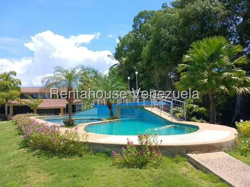Apartamento (1 Nivel) en Venta en Los Canales de Rio Chico, Miranda - 2