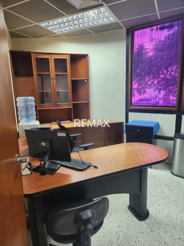 Consultorio en venta policlinica amado - 8