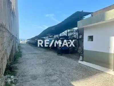 SE VENDE TERRENO CON FRENTE A LA LAGUNA DE TUCACAS CON USO DE MARINA Y ANTEPROYECTO DE POSADA.