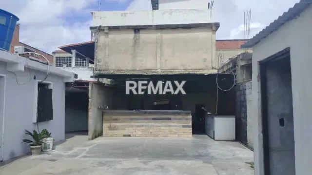 En venta Casa residencial o Comercial para remodelar en la Zona Norte en Sabana Grande - 2