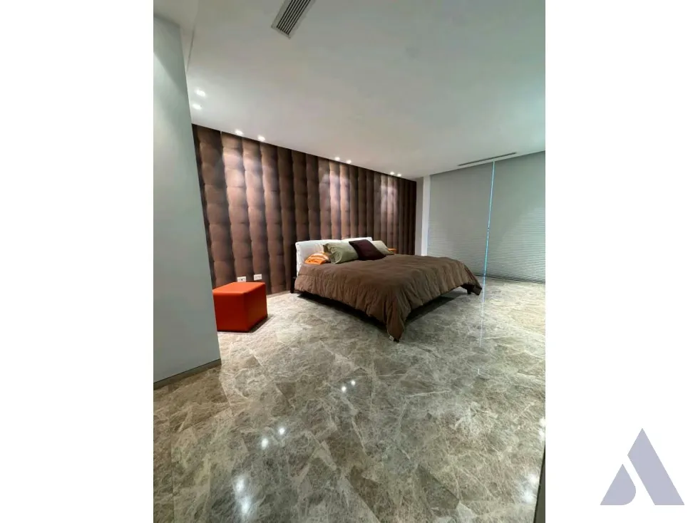 En Venta Planta Baja 485+190m2 Terrazas del Country Club Guataparo - 11