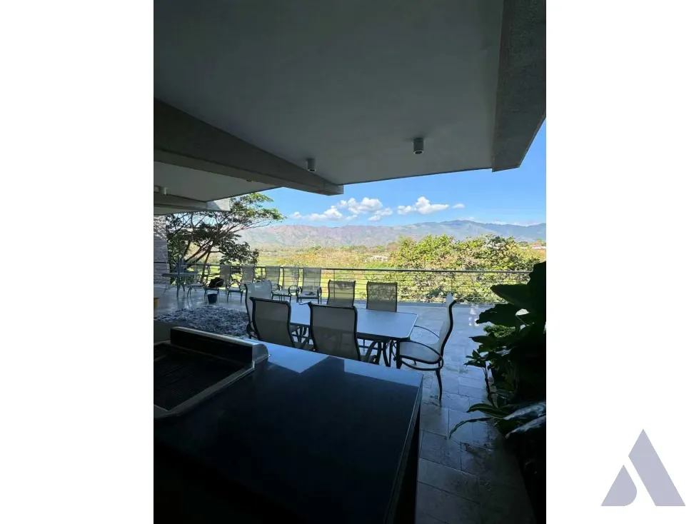 En Venta Planta Baja 485+190m2 Terrazas del Country Club Guataparo - 17