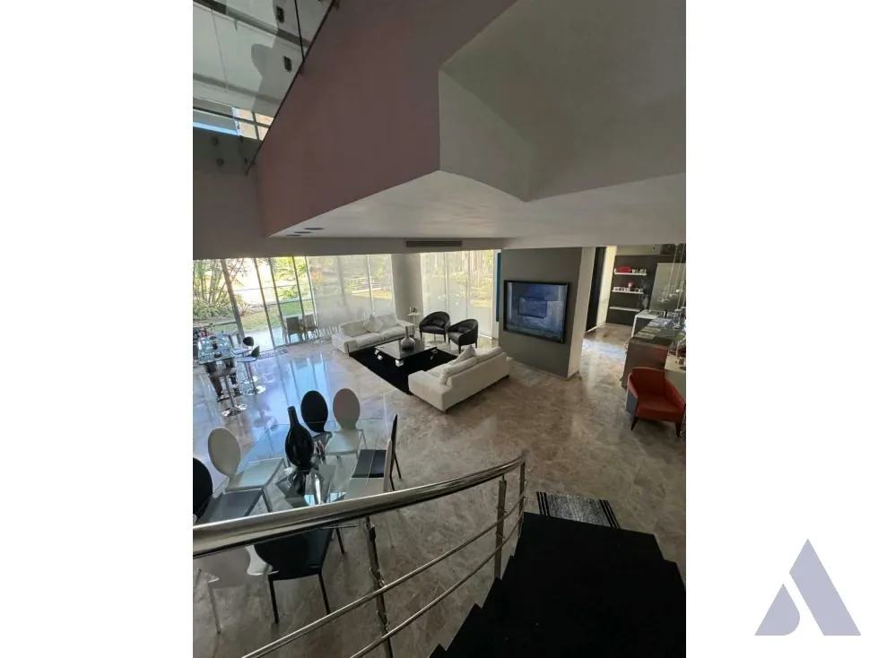 En Venta Planta Baja 485+190m2 Terrazas del Country Club Guataparo - 4