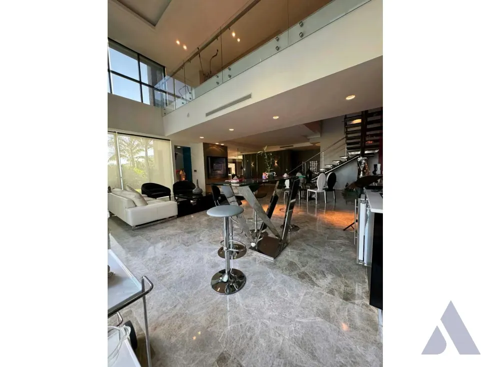En Venta Planta Baja 485+190m2 Terrazas del Country Club Guataparo - 5