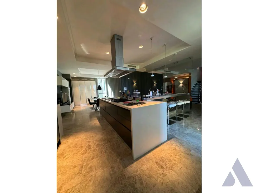En Venta Planta Baja 485+190m2 Terrazas del Country Club Guataparo - 8