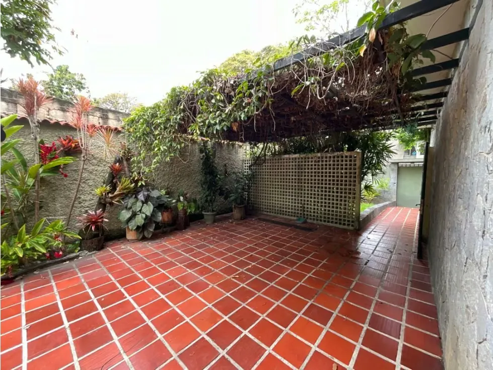 Venta/La Floresta/1780 mts/2terrenos casas a remodelar/Permiso 4casas - 12