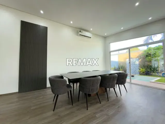 EN VENTA EXCLUSIVA CASA MODERNA Y MINIMALISTA CON PISCINA EN LA URBANIZACIÓN PLAYA EL ÁNGEL - 9