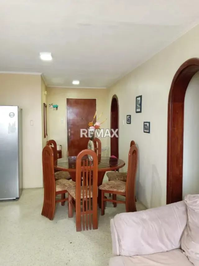 Se vende Apartamento en Residencias Paraiso - 3