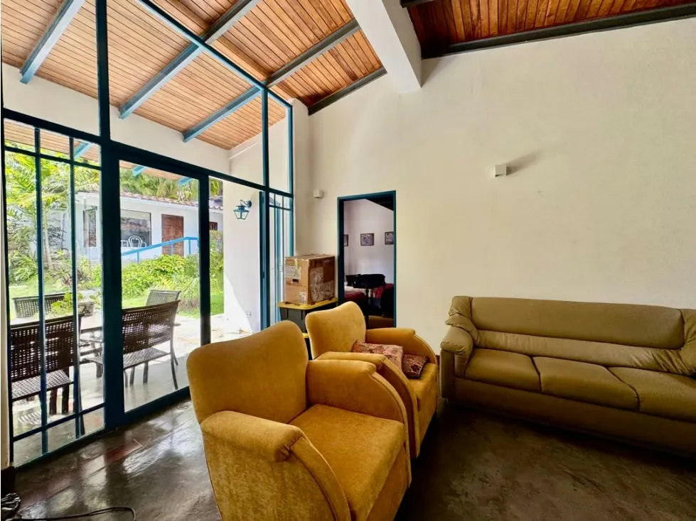 Se vende casa 650m2 4h+s+anexo/8p Cerro Verde - 17